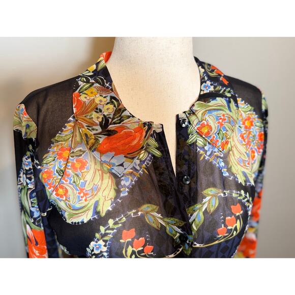CAbi Amour blouse semi sheer navy with floral pattern long sleeve button up Sz S - Picture 2 of 7